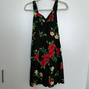 Woman’s Luau Hawaiian Dress